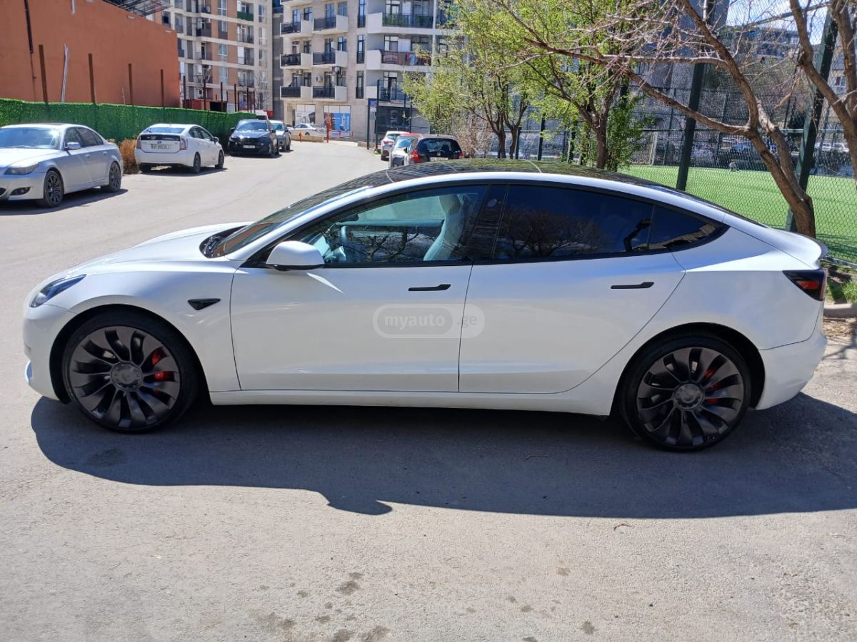 Tesla Model 3 2023 — фото 2 купить в Москве