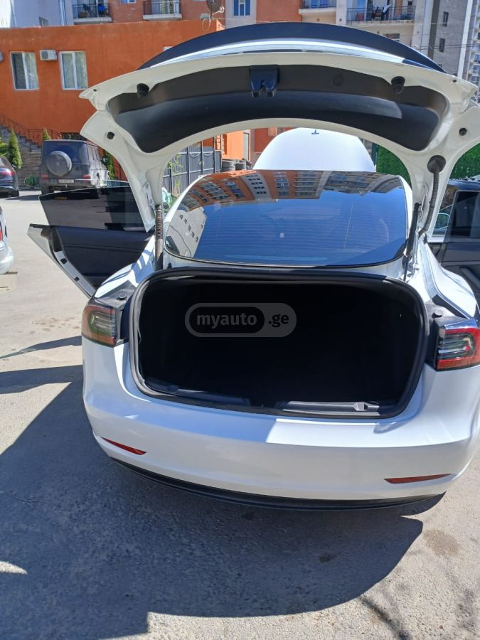 Tesla Model 3 2023 — фото 14 купить в Москве