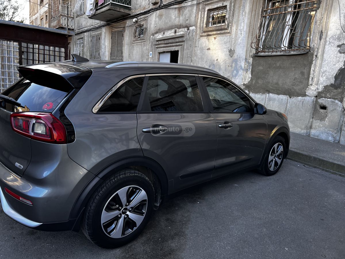 Kia Niro - фото 8