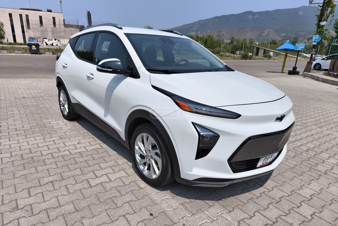 Chevrolet Bolt EUV - фото 1