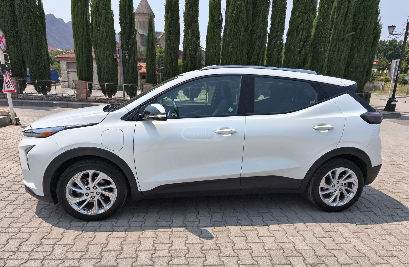 Chevrolet Bolt EUV - фото 10