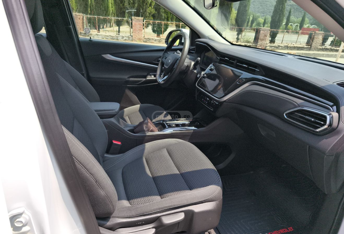 Chevrolet Bolt EUV - фото 12