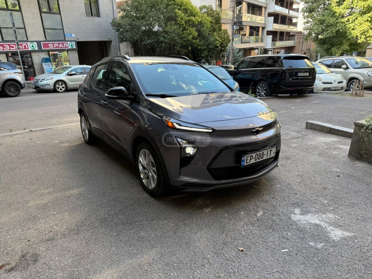 Chevrolet Bolt EUV - фото 1