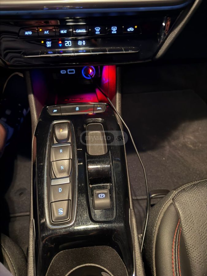 Chevrolet Bolt EUV - фото 12