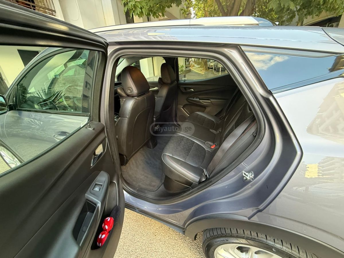 Chevrolet Bolt EUV - фото 5