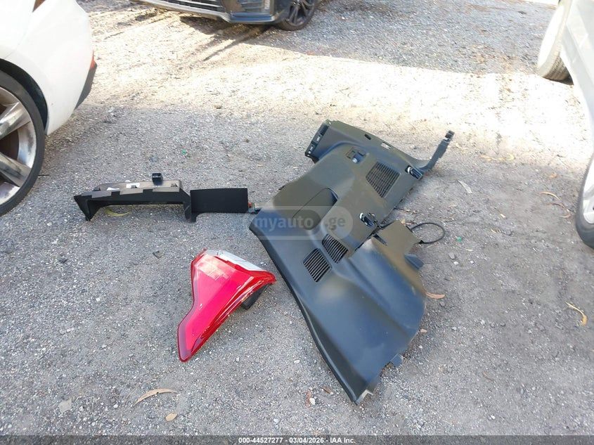 Ford Explorer - фото 12