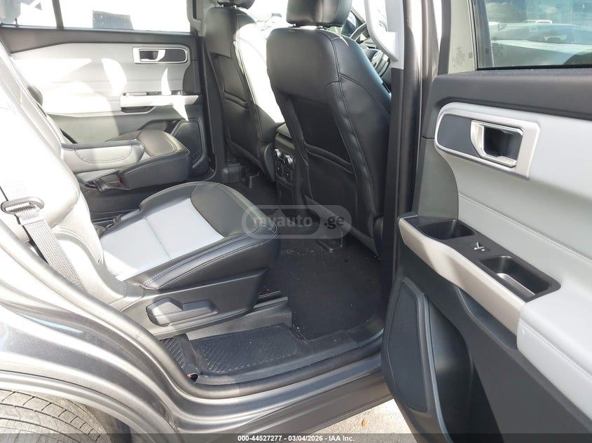 Ford Explorer - фото 8