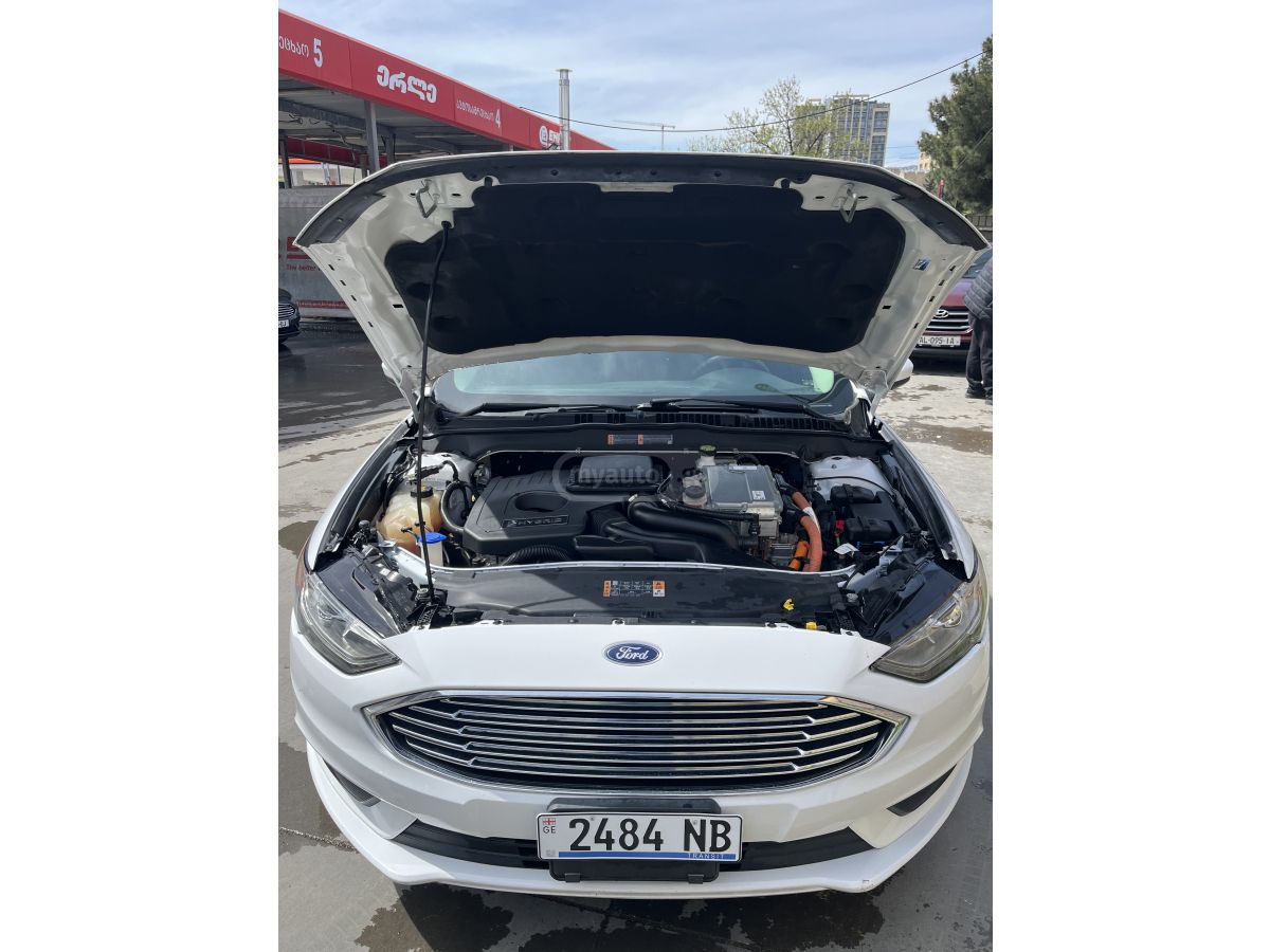 Ford Fusion - фото 13