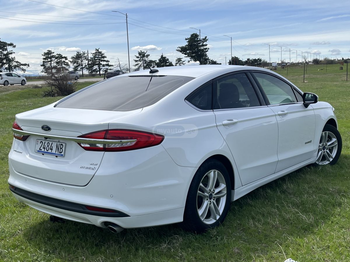 Ford Fusion - фото 4