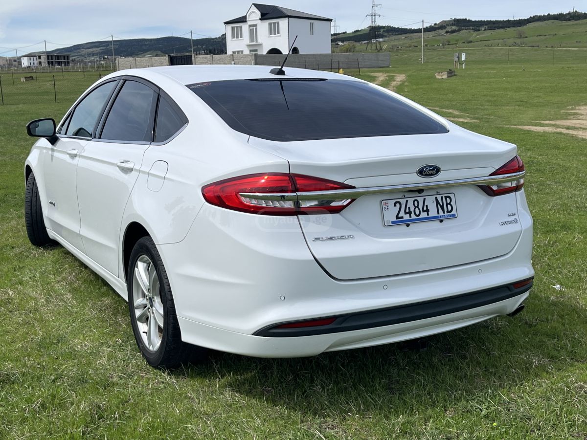 Ford Fusion - фото 5