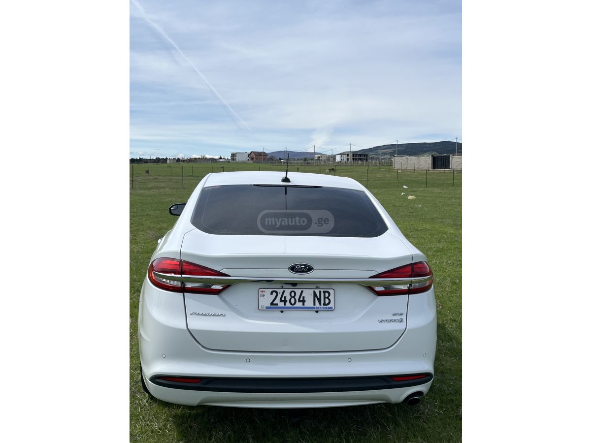 Ford Fusion - фото 6