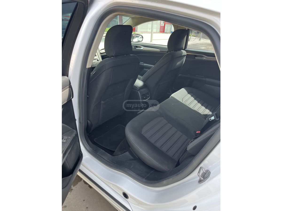 Ford Fusion - фото 8