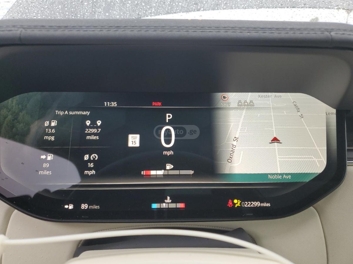 Land Rover P400 SE 4dr All-Wheel Drive Au — миниатюра 6