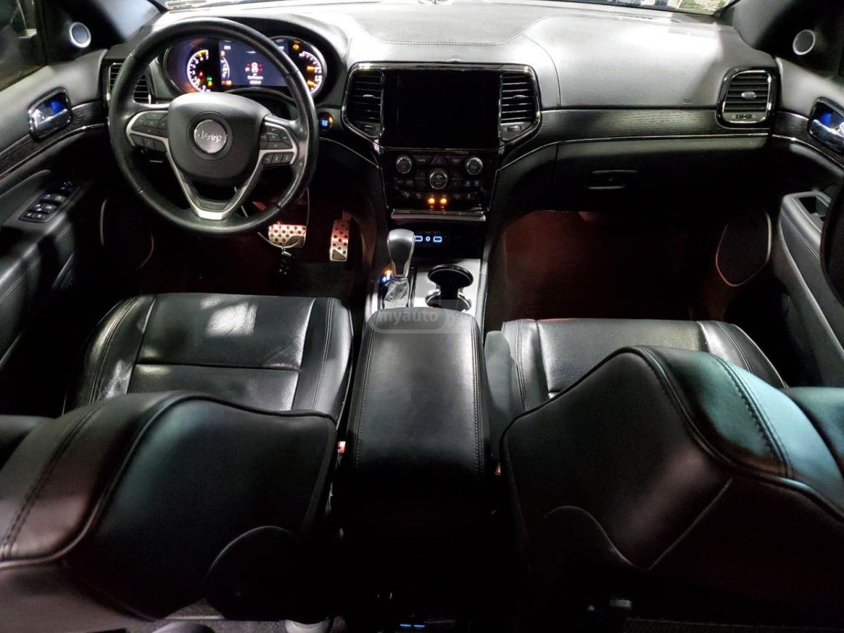 Jeep Grand Cherokee - фото 8