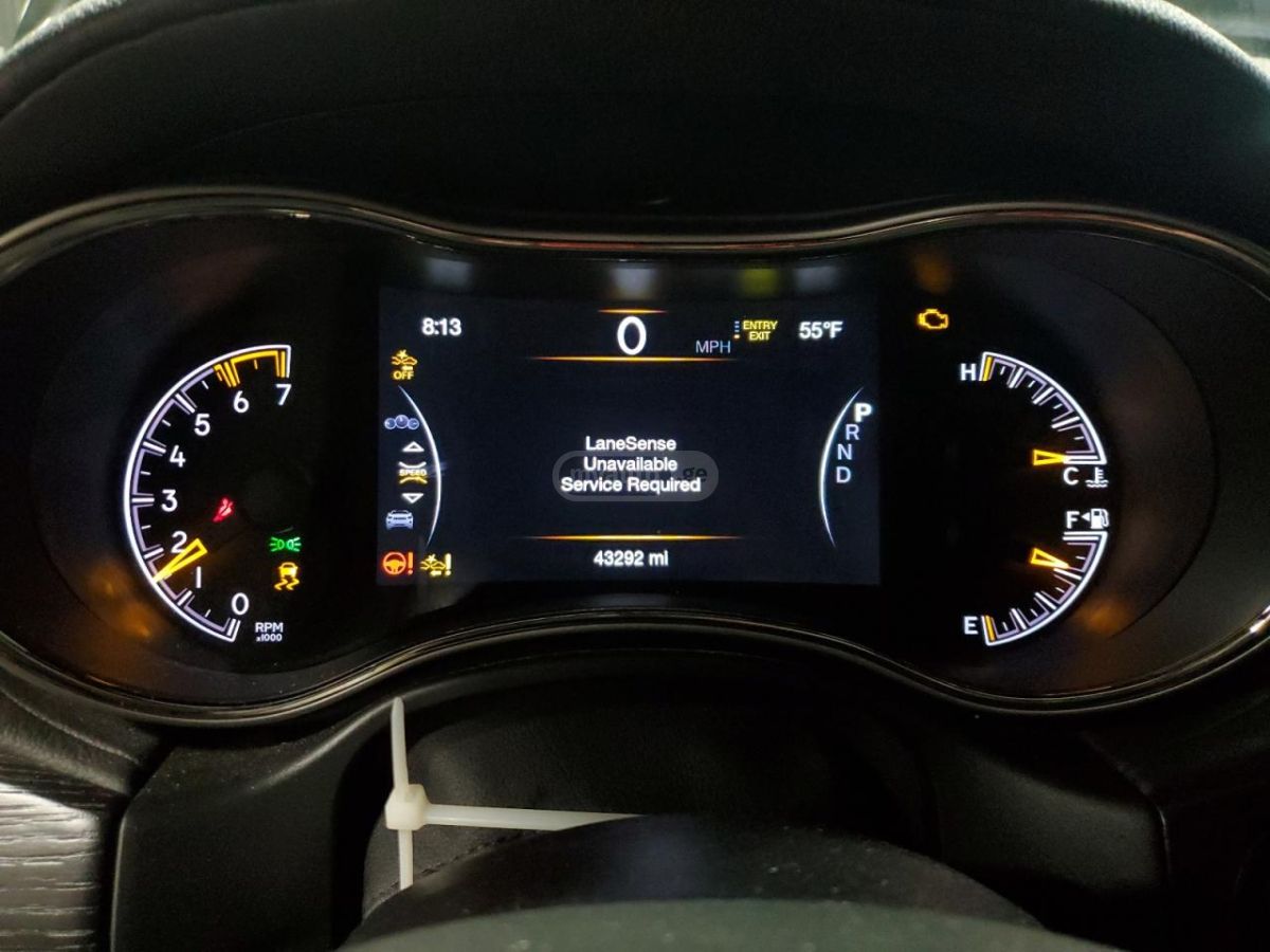 Jeep Grand Cherokee - фото 9