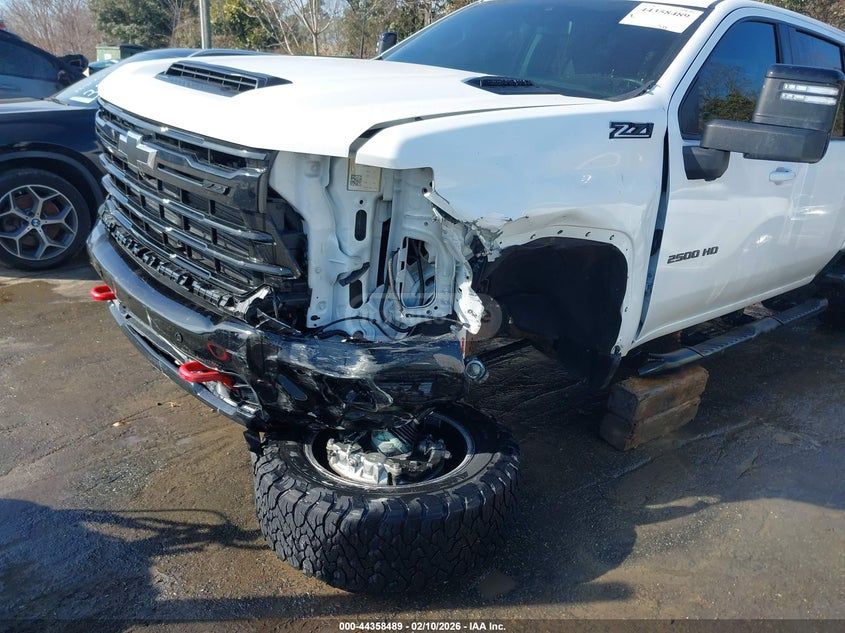 Chevrolet Silverado 2025 — миниатюра 11
