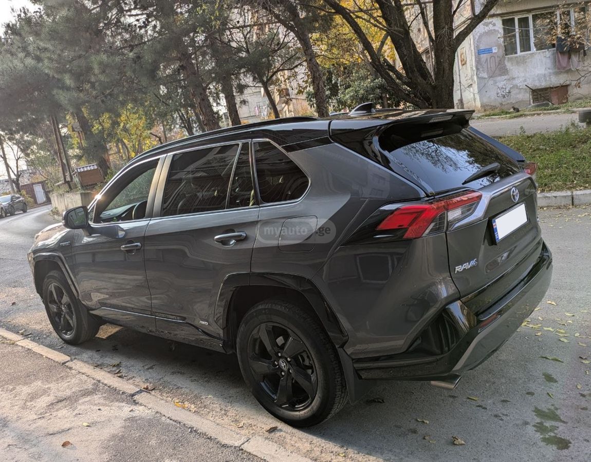 Toyota Rav 4 - фото 4