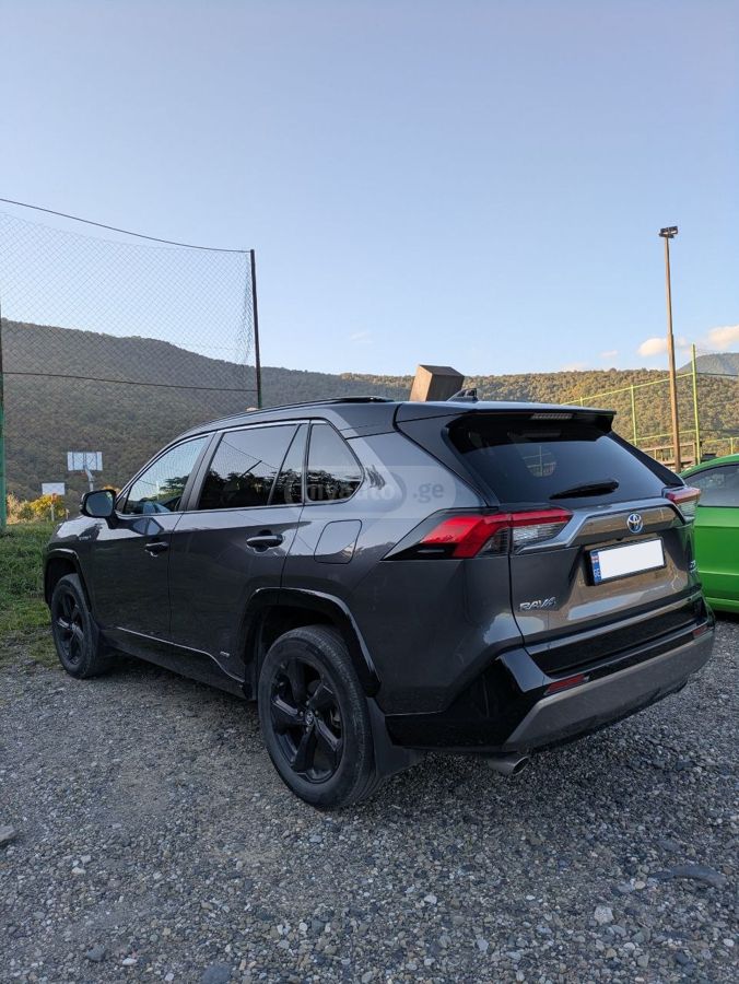 Toyota Rav 4 - фото 6
