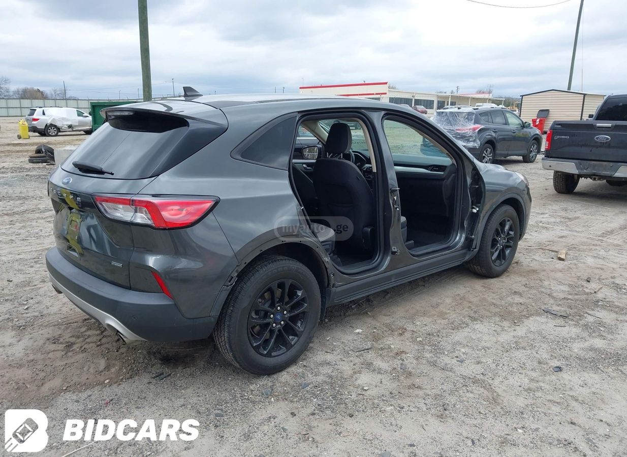 Ford Escape - фото 5