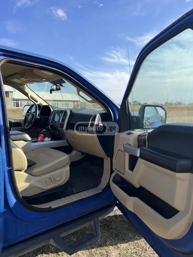 نمای دیگر Ford 2016