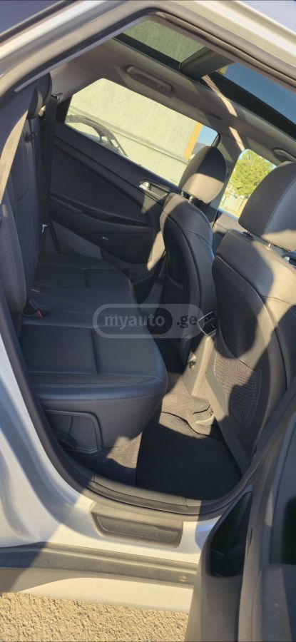 Hyundai Limited 4dr All-Wheel Drive Au — миниатюра 15