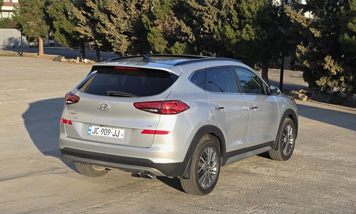 Hyundai Limited 4dr All-Wheel Drive Au — миниатюра 4