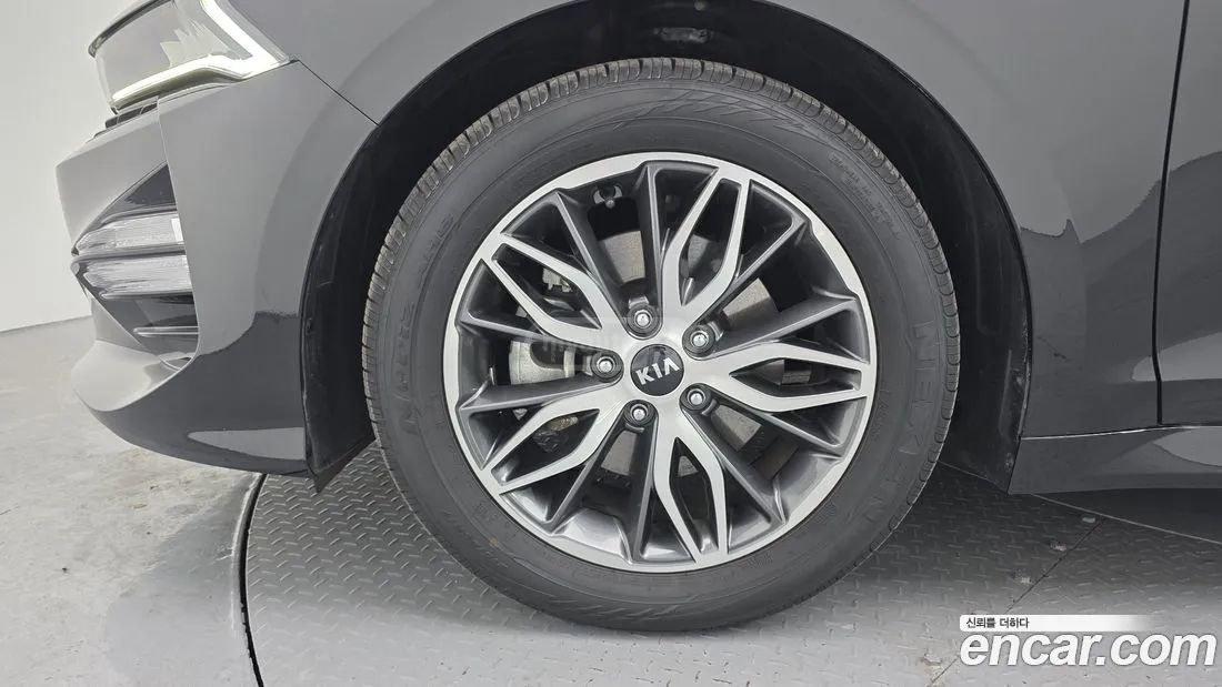 Kia Optima - фото 5