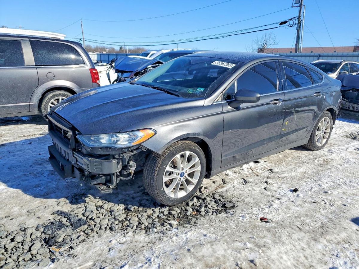 Ford Fusion - фото 1