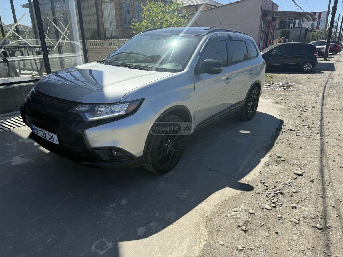 Mitsubishi Outlander - фото 4