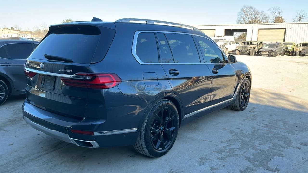 BMW X7 - фото 13