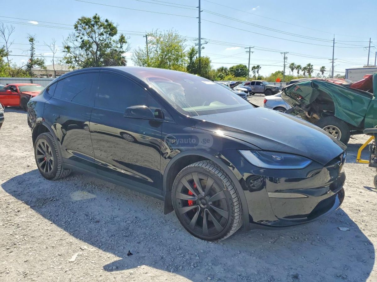 Tesla Model X - фото 1