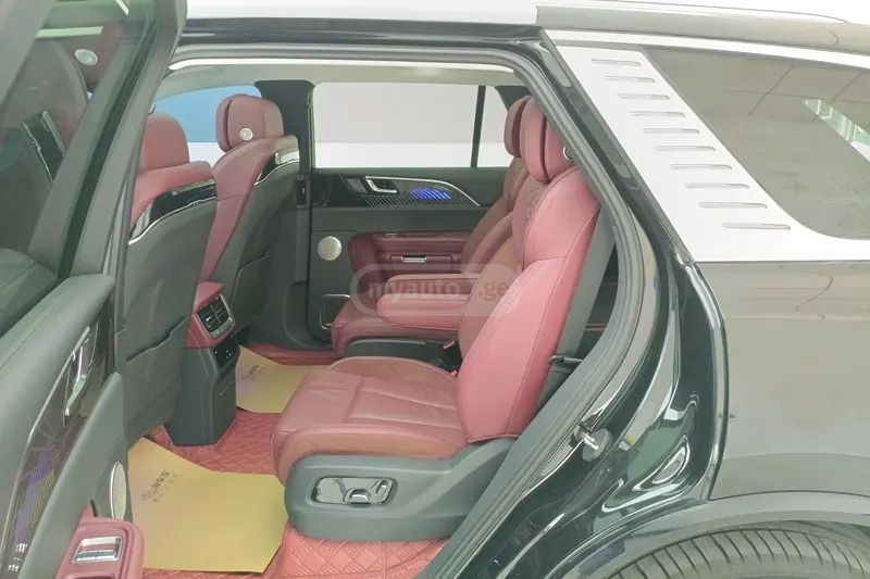 Hongqi E-HS9 - фото 10