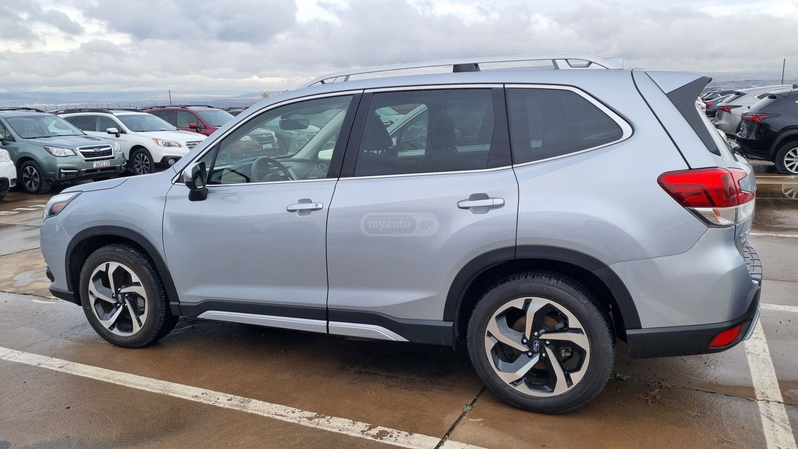 Subaru Touring 4dr All-Wheel Drive CV — миниатюра 3