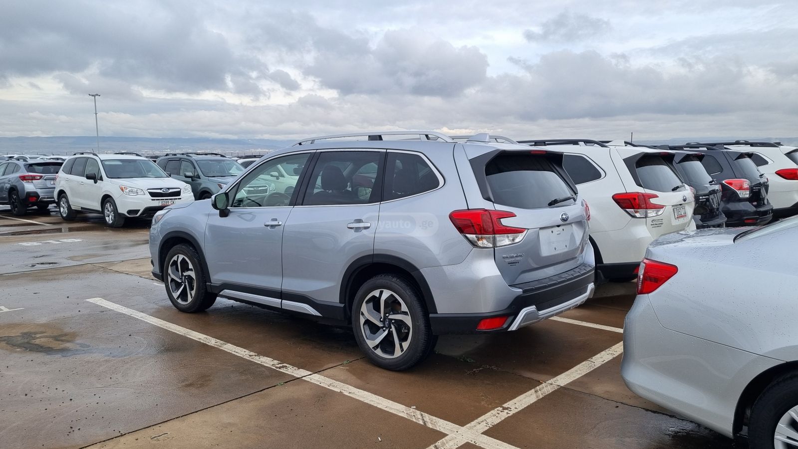 Subaru Touring 4dr All-Wheel Drive CV — миниатюра 4