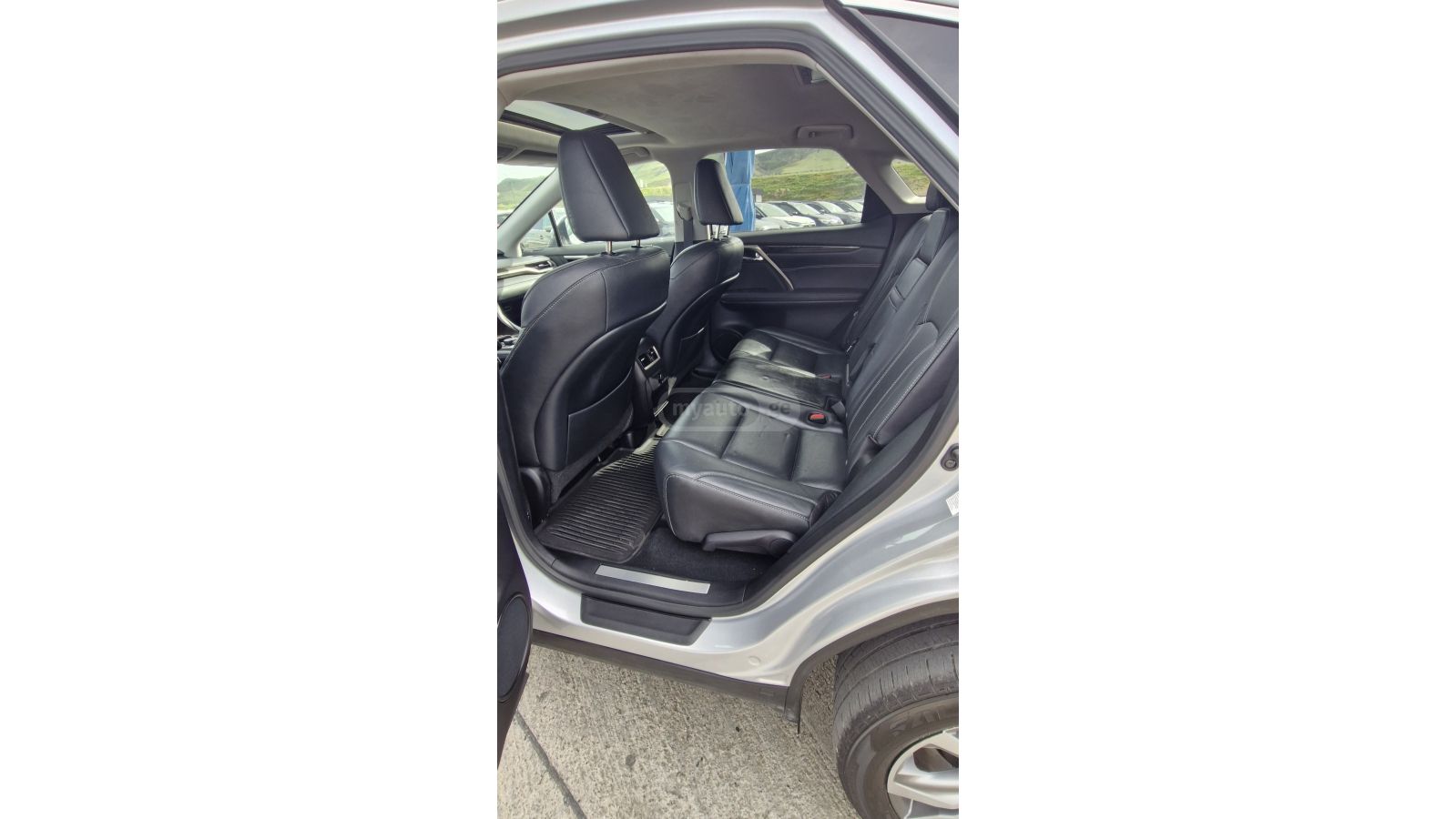 Lexus RX 350 - фото 6