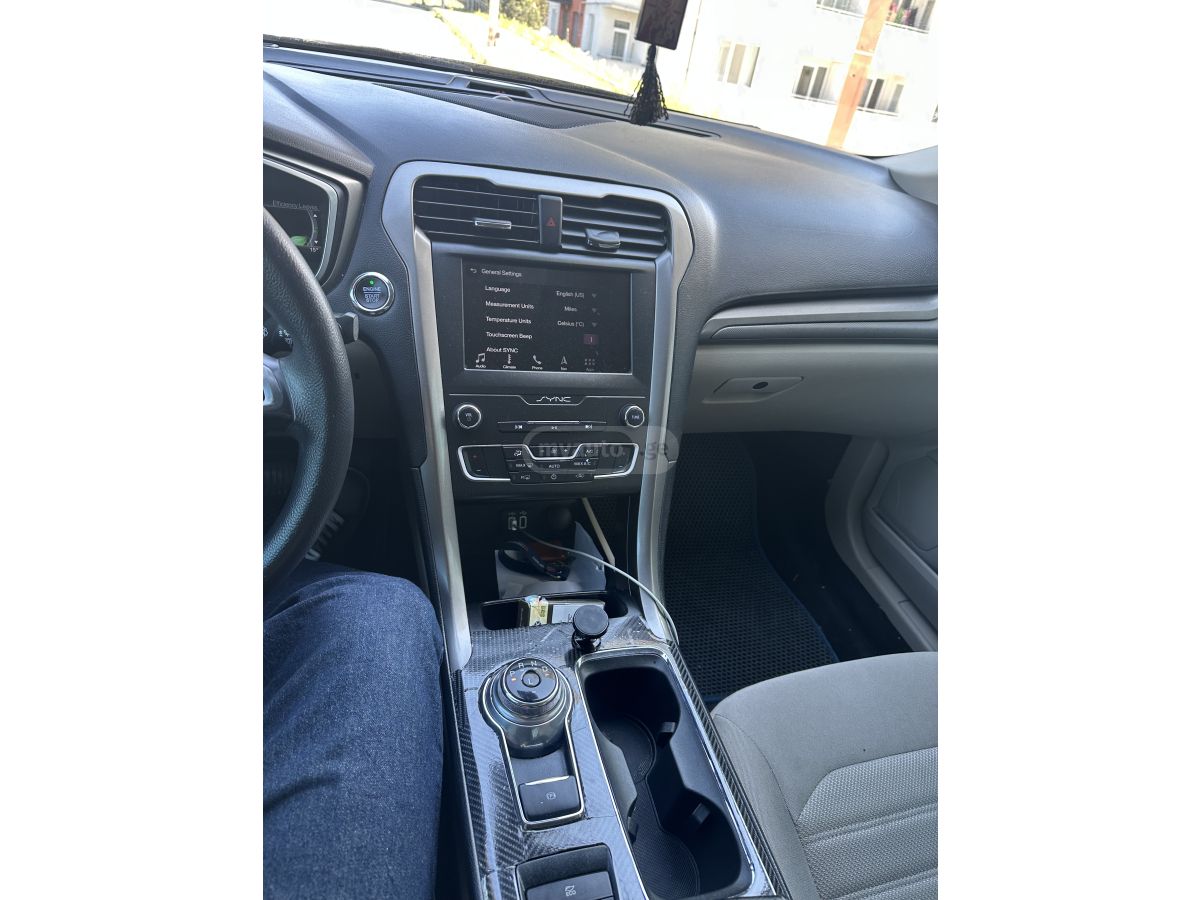Ford Fusion - фото 7