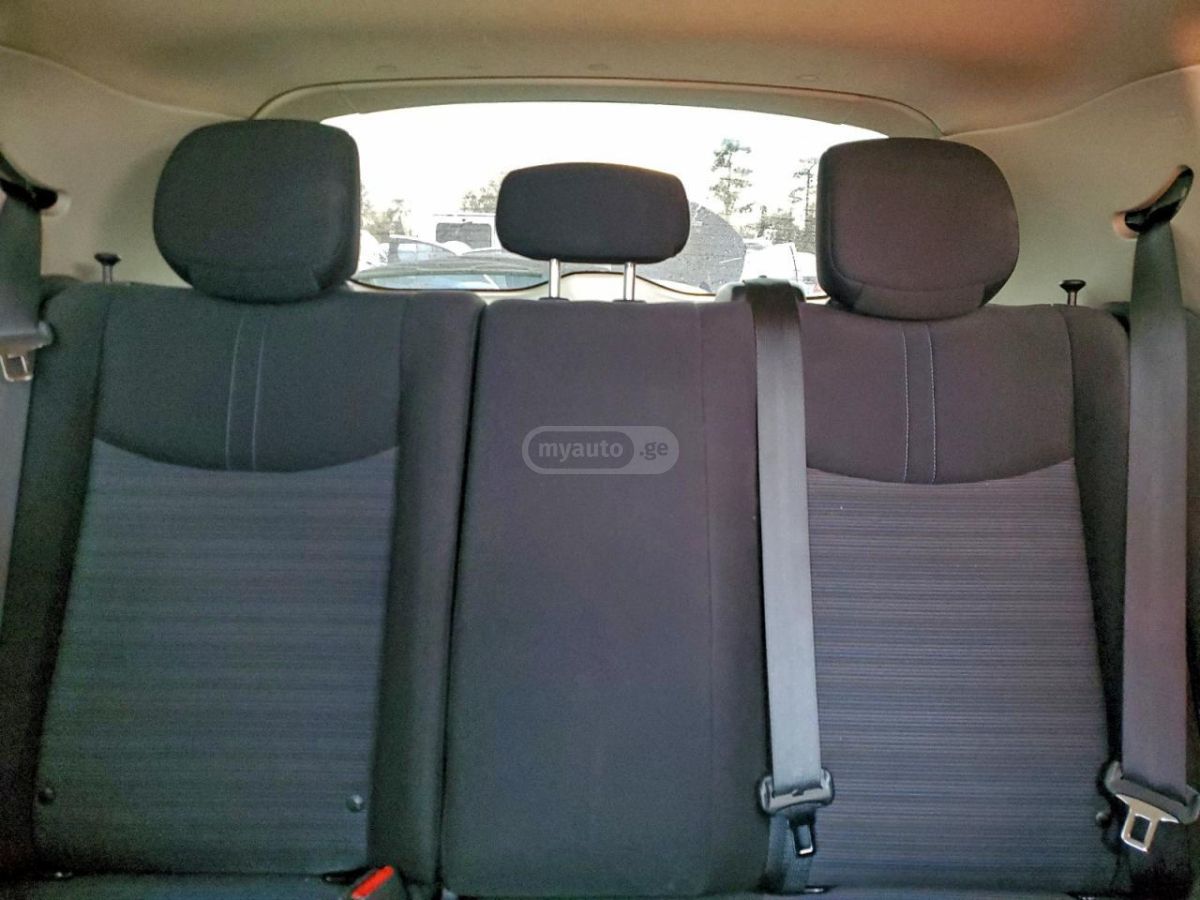 Nissan Leaf 2024 — миниатюра 10