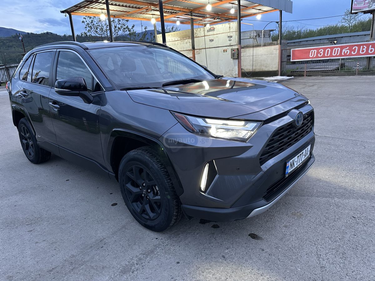 Toyota Rav 4 - фото 1