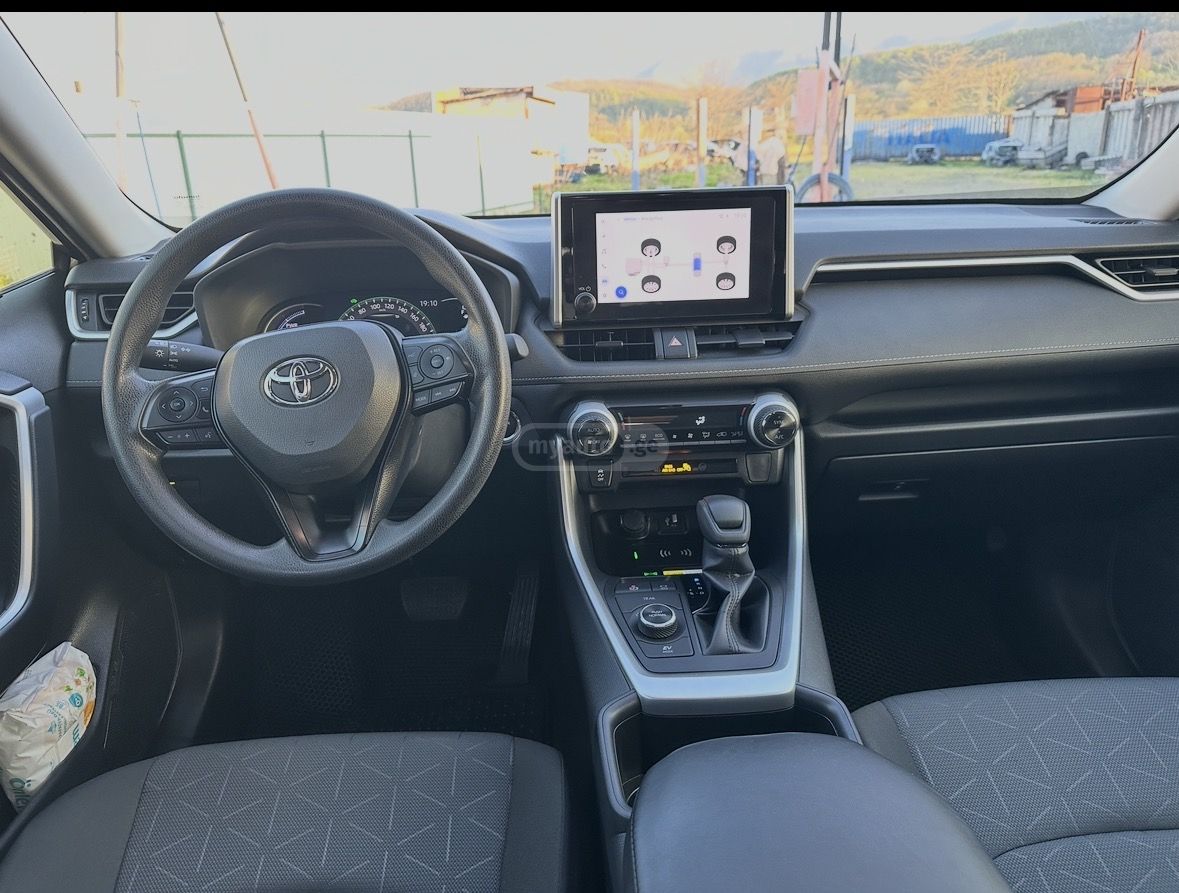 Toyota Rav 4 - фото 8