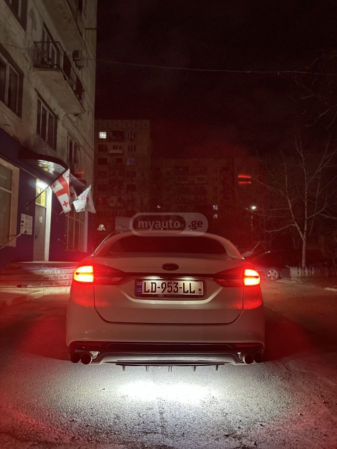 Ford Fusion - фото 15