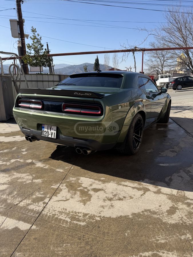 Dodge Challenger - фото 2