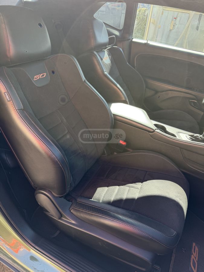 Dodge Challenger - фото 3