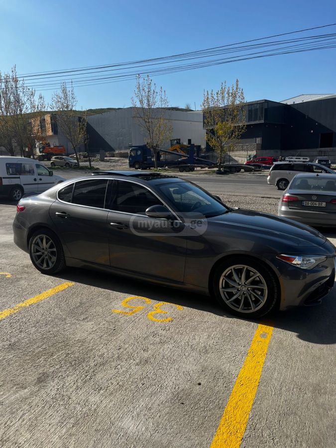 Alfa Romeo Giulia - фото 2