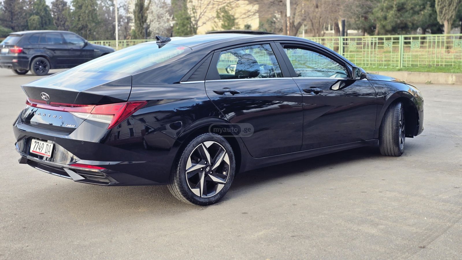 Hyundai Limited 4dr Sedan — миниатюра 4