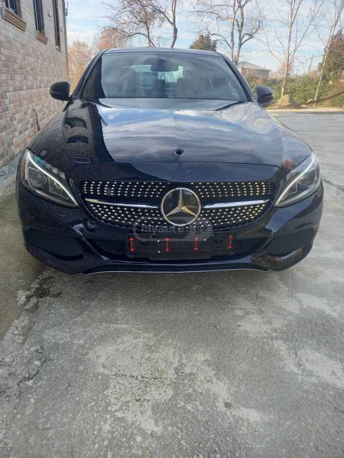Mercedes-Benz C 300 - фото 1
