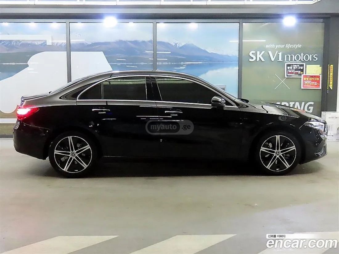 Mercedes-Benz A 45 AMG 2024 — миниатюра 3