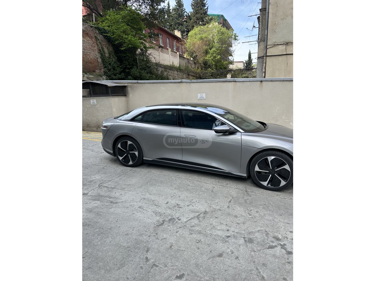 Tesla Model 3 - фото 5