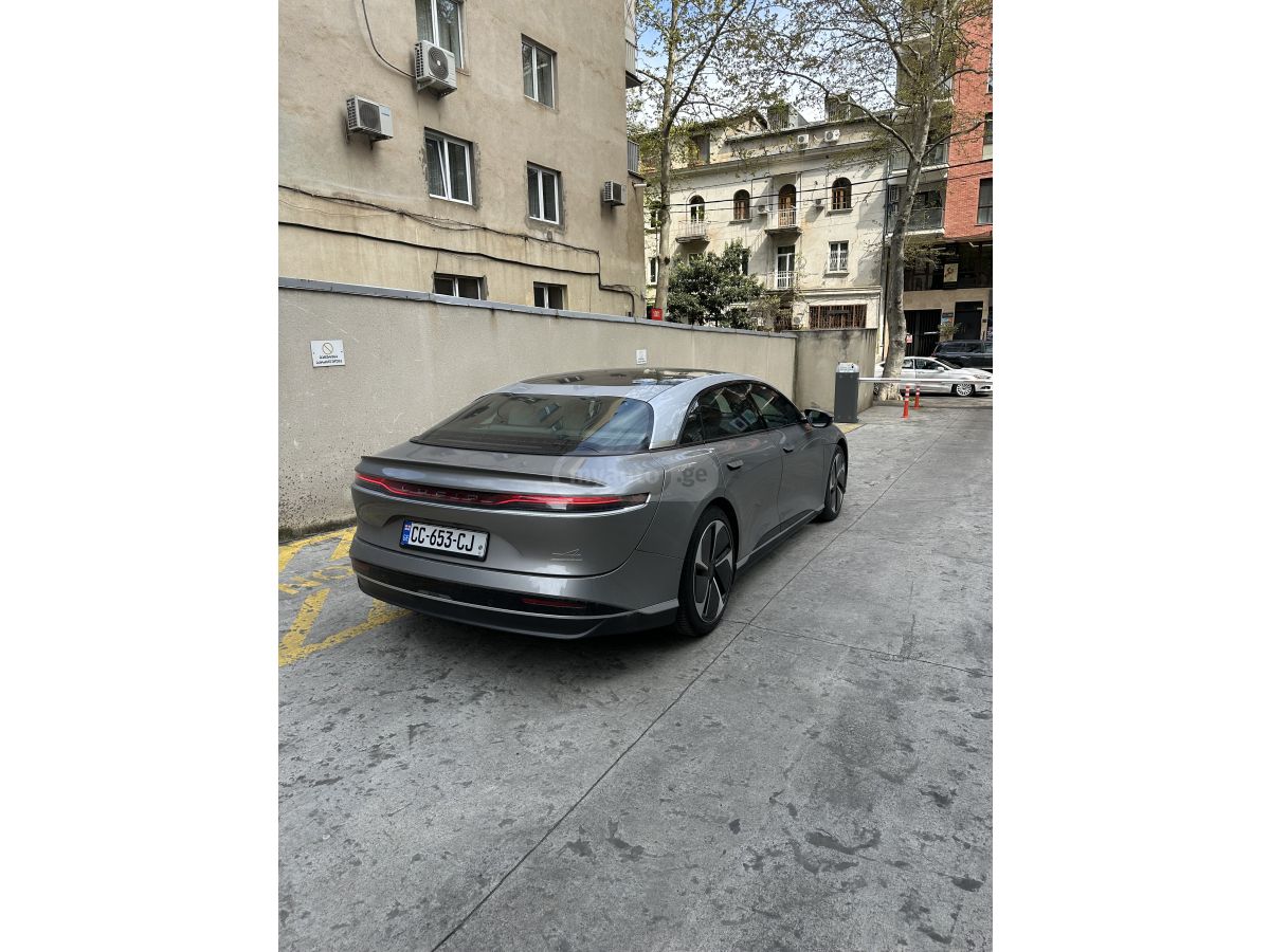 Tesla Model 3 - фото 6
