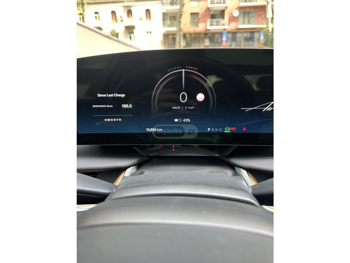 Tesla Model 3 - фото 9