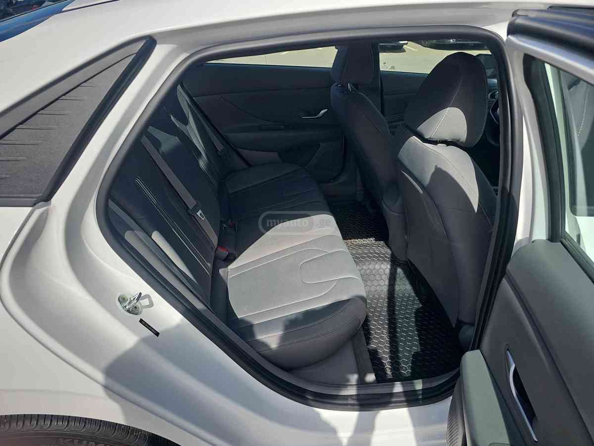 Hyundai Hyundai Elantra — миниатюра 8